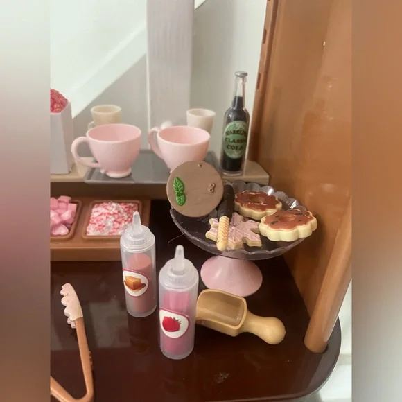 Our Generation Doll CHOCOTASTIC HOT CHOCOLATE STAND with Accessories - Picture 7 of 8